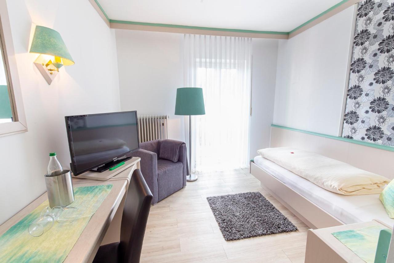 Mozart-Stuben Hotell Denkendorf  Exteriör bild
